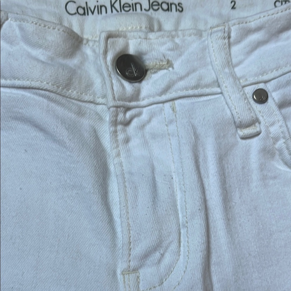 Calvin Klein White Jean City Shorts - Picture 5 of 11